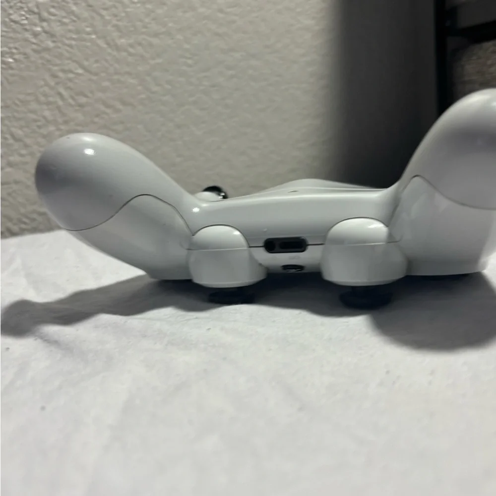 White VR Controller